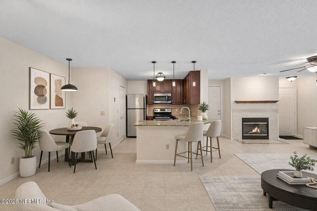 13715 RICHMOND PARK Drive N 304, Jacksonville, FL 32224