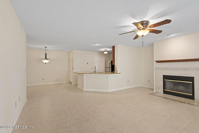 13715 RICHMOND PARK Drive N 304, Jacksonville, FL 32224