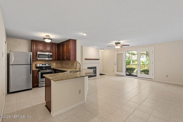 13715 RICHMOND PARK Drive N 304, Jacksonville, FL 32224