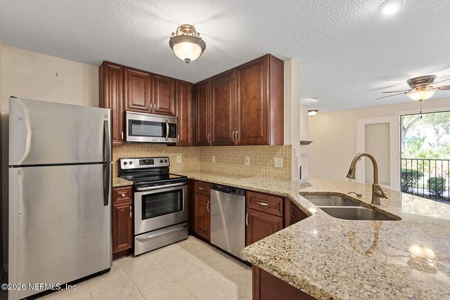 13715 RICHMOND PARK Drive N 304, Jacksonville, FL 32224