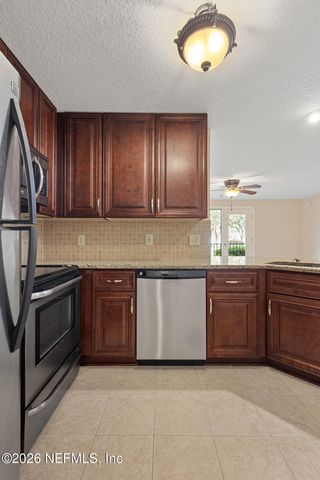 13715 RICHMOND PARK Drive N 304, Jacksonville, FL 32224