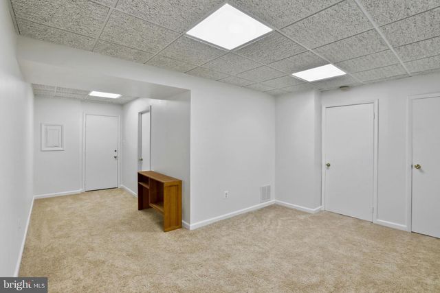 15303 WHISPERING GLEN CT, Centreville, VA 20120