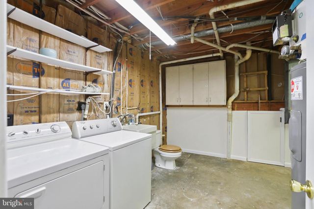 15303 WHISPERING GLEN CT, Centreville, VA 20120