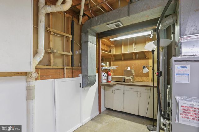 15303 WHISPERING GLEN CT, Centreville, VA 20120