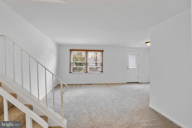 15303 WHISPERING GLEN CT, Centreville, VA 20120