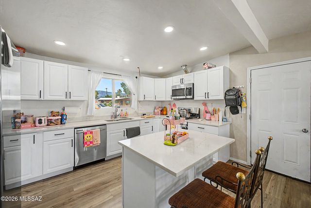 5936 E Hawthorne Street, Tucson, AZ 85711