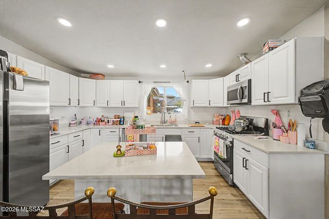 5936 E Hawthorne Street, Tucson, AZ 85711