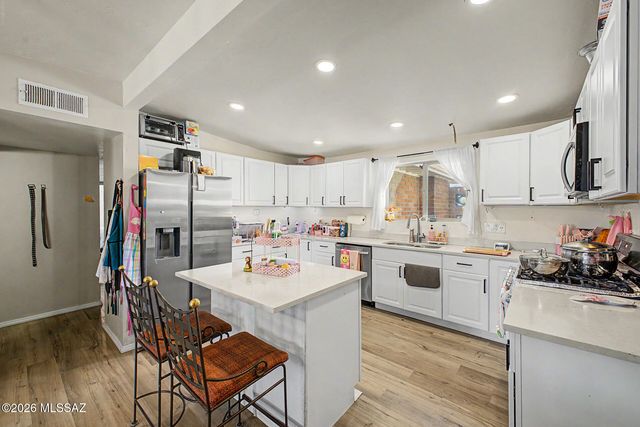 5936 E Hawthorne Street, Tucson, AZ 85711