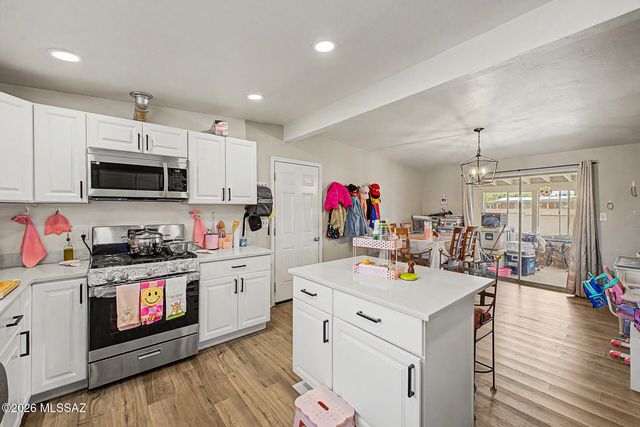 5936 E Hawthorne Street, Tucson, AZ 85711