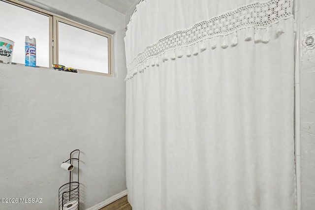 5936 E Hawthorne Street, Tucson, AZ 85711