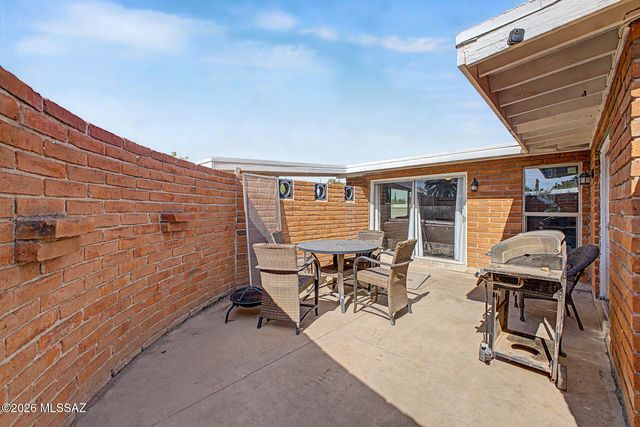 5936 E Hawthorne Street, Tucson, AZ 85711