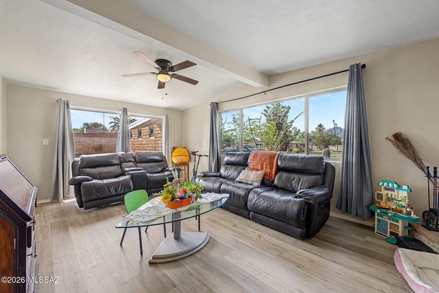 5936 E Hawthorne Street, Tucson, AZ 85711