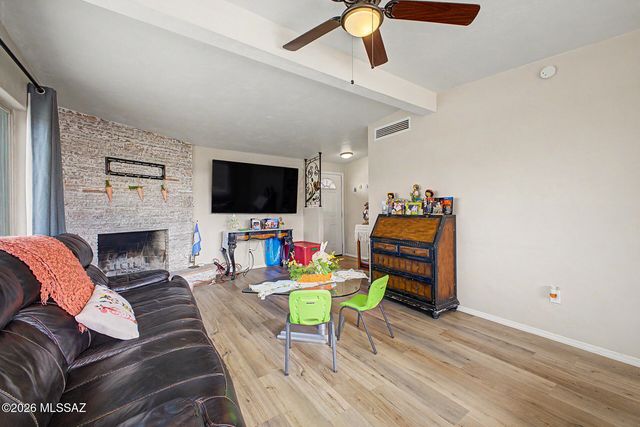 5936 E Hawthorne Street, Tucson, AZ 85711