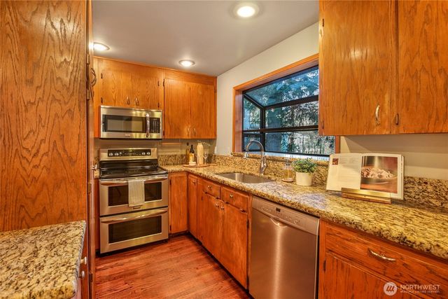 11011 NE 140th Street, Kirkland, WA 98034