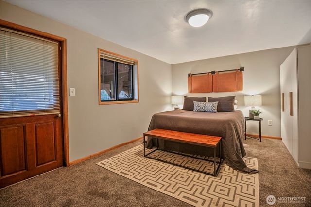 11011 NE 140th Street, Kirkland, WA 98034