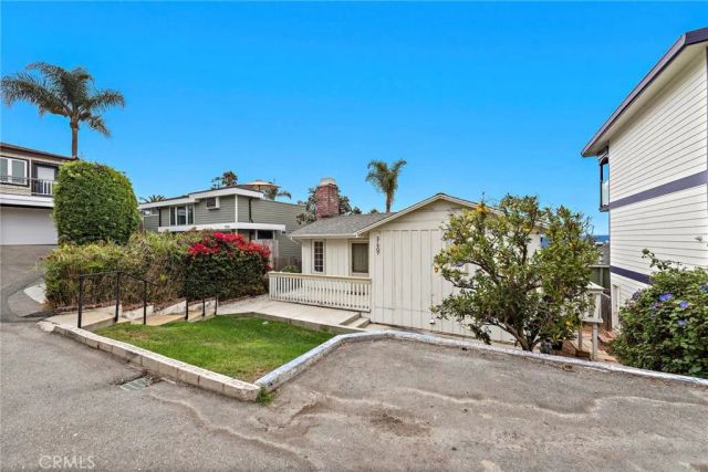 31907 Crestwood Place, Laguna Beach, CA 92651