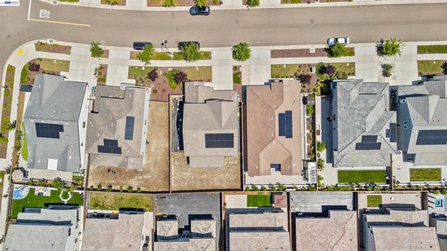 3482 Dobbins Ct, Lathrop, CA 95330