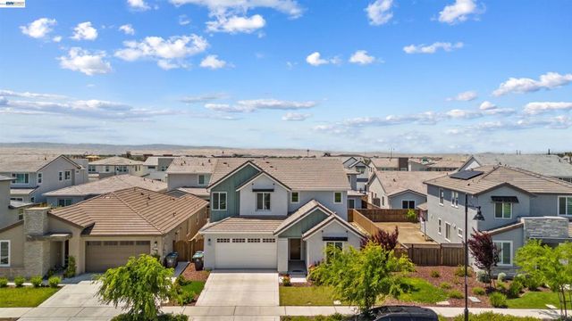 3482 Dobbins Ct, Lathrop, CA 95330