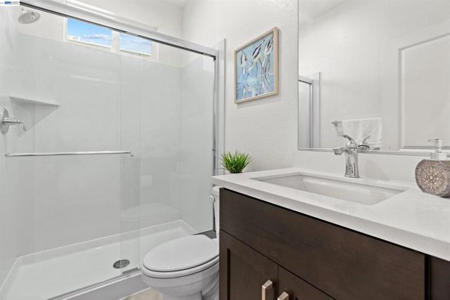 3482 Dobbins Ct, Lathrop, CA 95330