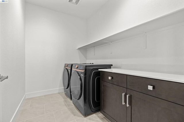 3482 Dobbins Ct, Lathrop, CA 95330