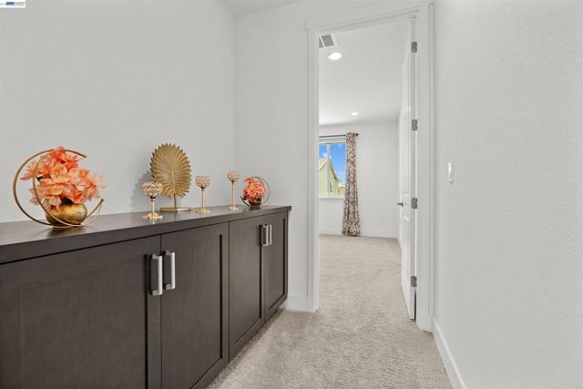 3482 Dobbins Ct, Lathrop, CA 95330