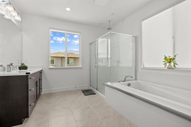 3482 Dobbins Ct, Lathrop, CA 95330