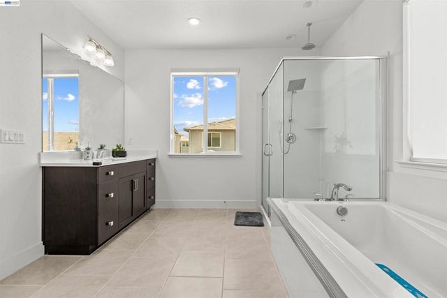 3482 Dobbins Ct, Lathrop, CA 95330