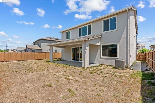 3482 Dobbins Ct, Lathrop, CA 95330
