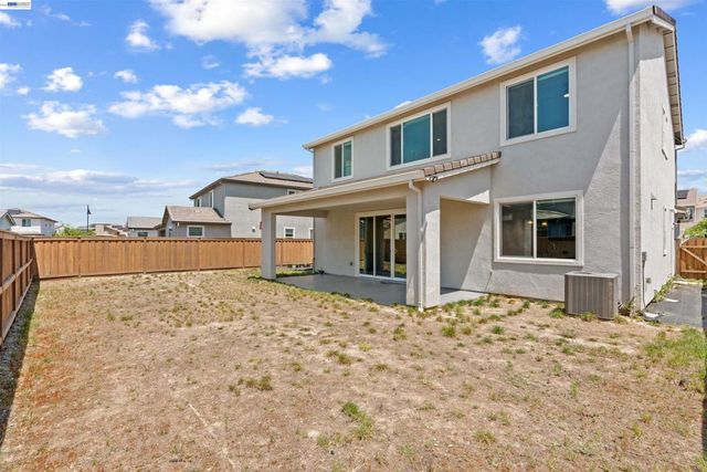3482 Dobbins Ct, Lathrop, CA 95330