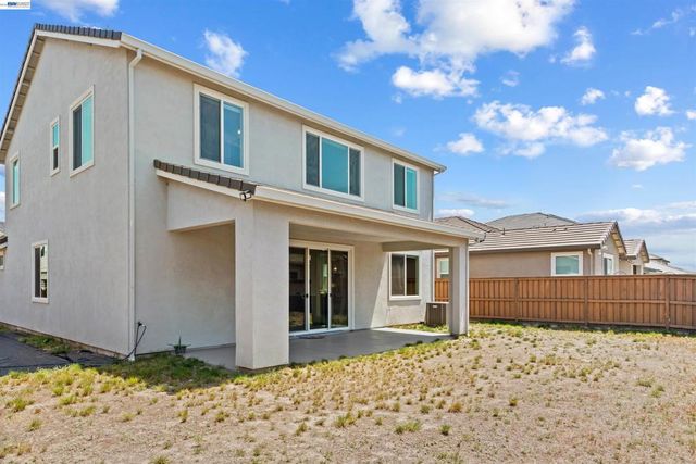 3482 Dobbins Ct, Lathrop, CA 95330