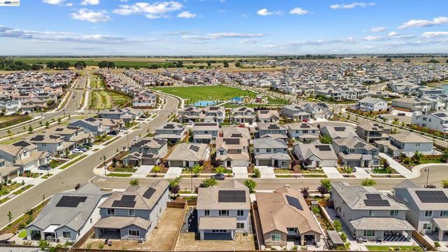 3482 Dobbins Ct, Lathrop, CA 95330