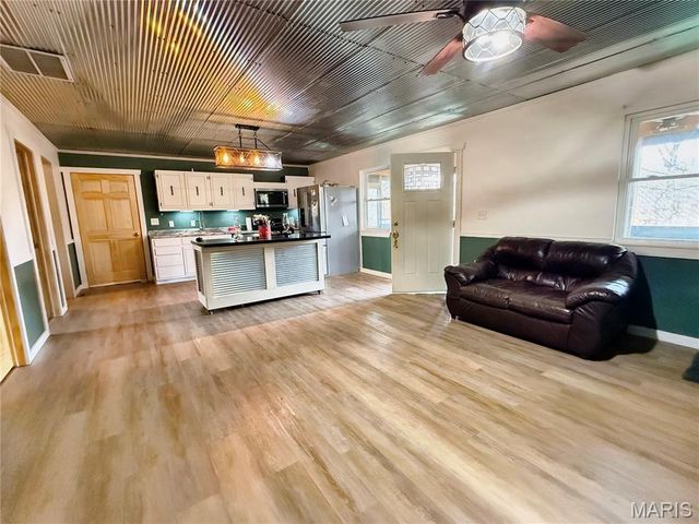 21503 Highway 28 W, Dixon, MO 65459