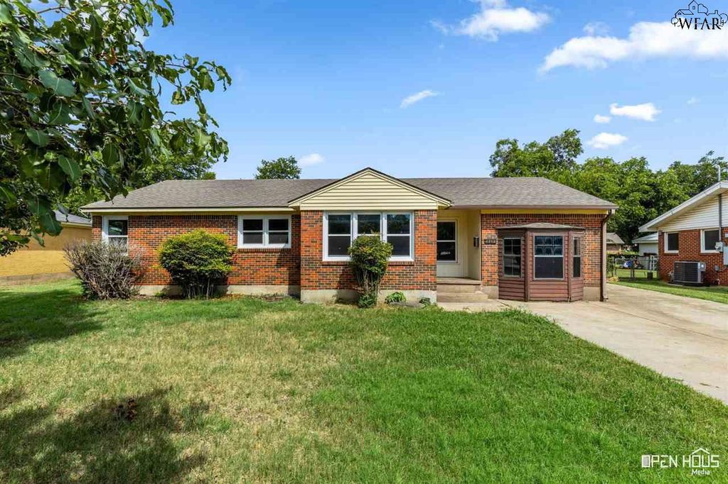 4202 HUGHES DRIVE, Wichita Falls, TX 76308