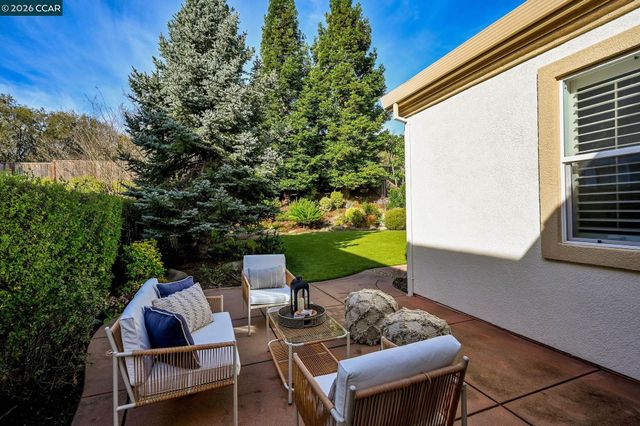 419 Fuchsia Ln, San Ramon, CA 94582