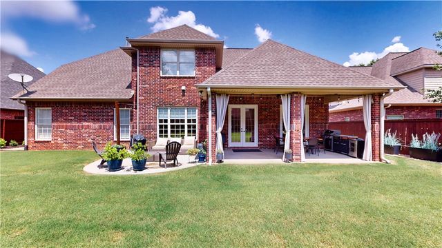 5000 SW Blaire Mont Road, Bentonville, AR 72713