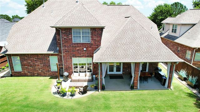 5000 SW Blaire Mont Road, Bentonville, AR 72713