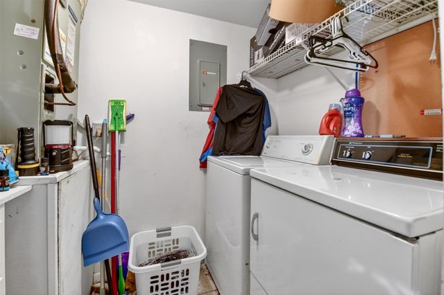 310 Knotty Pine Circle c1, Greenacres, FL 33463