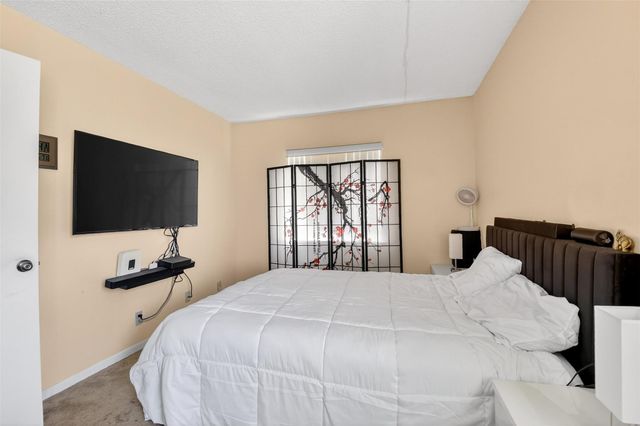 310 Knotty Pine Circle c1, Greenacres, FL 33463