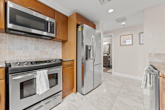 511 Lucerne Avenue 315, Lake Worth Beach, FL 33460