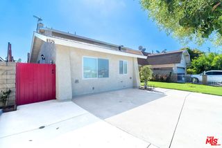 8326 Beckford Avenue, Northridge (los Angeles), CA 91324