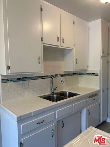 3560 S Centinela Avenue 7, Los Angeles, CA 90066
