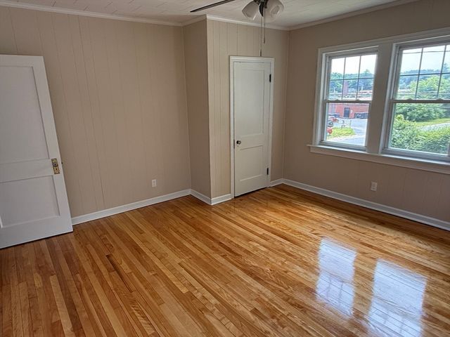 82 Hartwell St, Southbridge, MA 01550