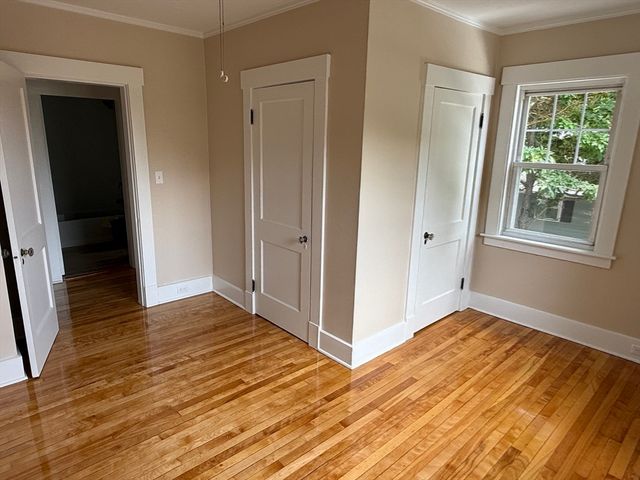 82 Hartwell St, Southbridge, MA 01550