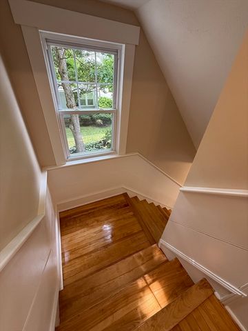 82 Hartwell St, Southbridge, MA 01550
