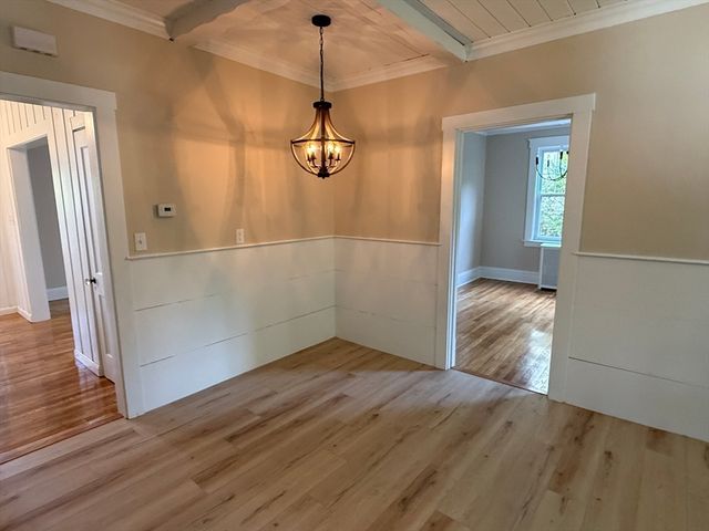 82 Hartwell St, Southbridge, MA 01550
