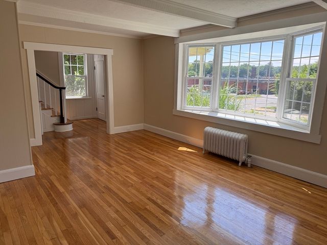 82 Hartwell St, Southbridge, MA 01550