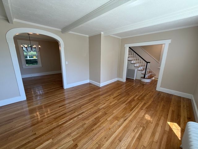 82 Hartwell St, Southbridge, MA 01550