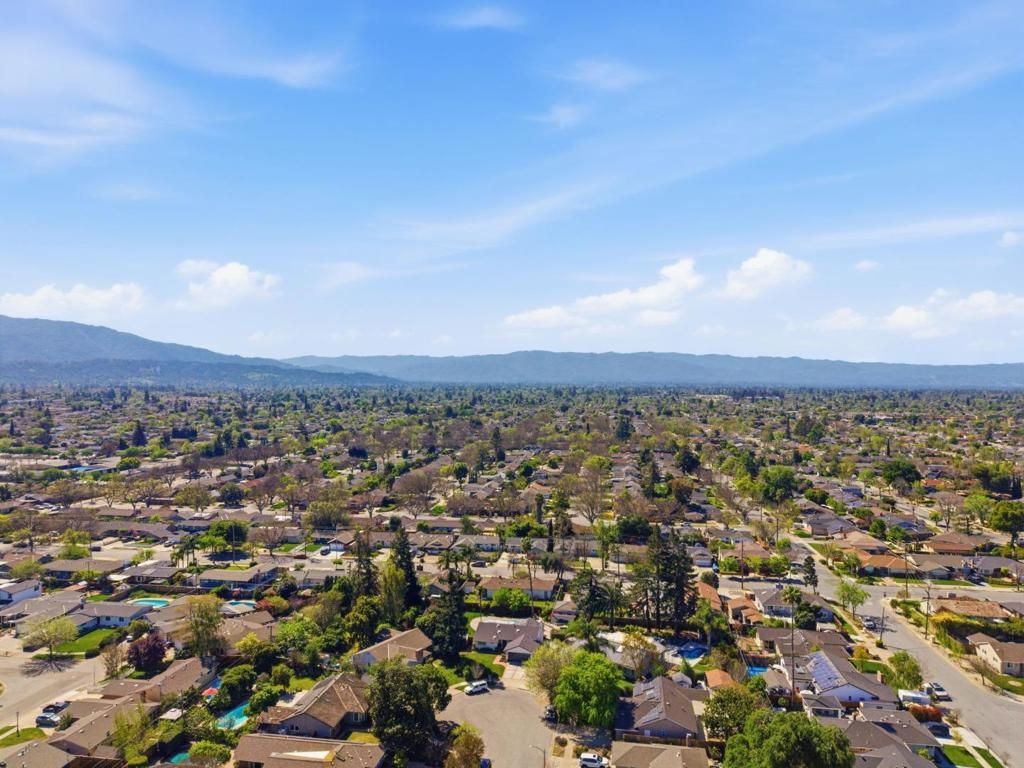 Image 33 of property listing at 1495 Kimberly Court, San Jose, CA 95118