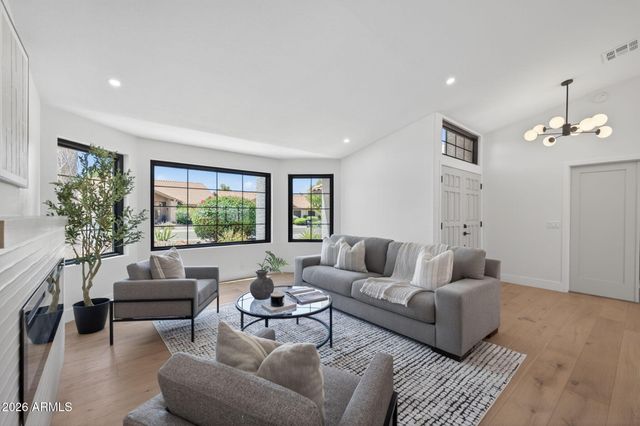 5002 E KAREN Drive, Scottsdale, AZ 85254