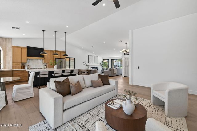 5002 E KAREN Drive, Scottsdale, AZ 85254